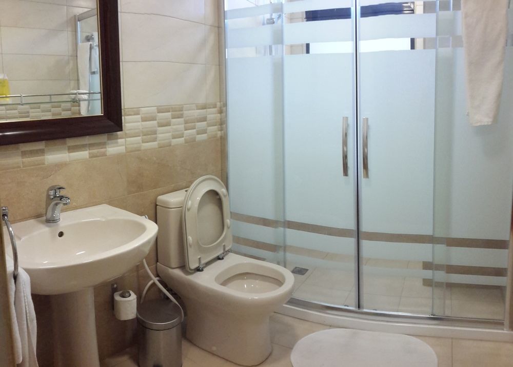 Rozana Hotel Amman Bagian luar foto